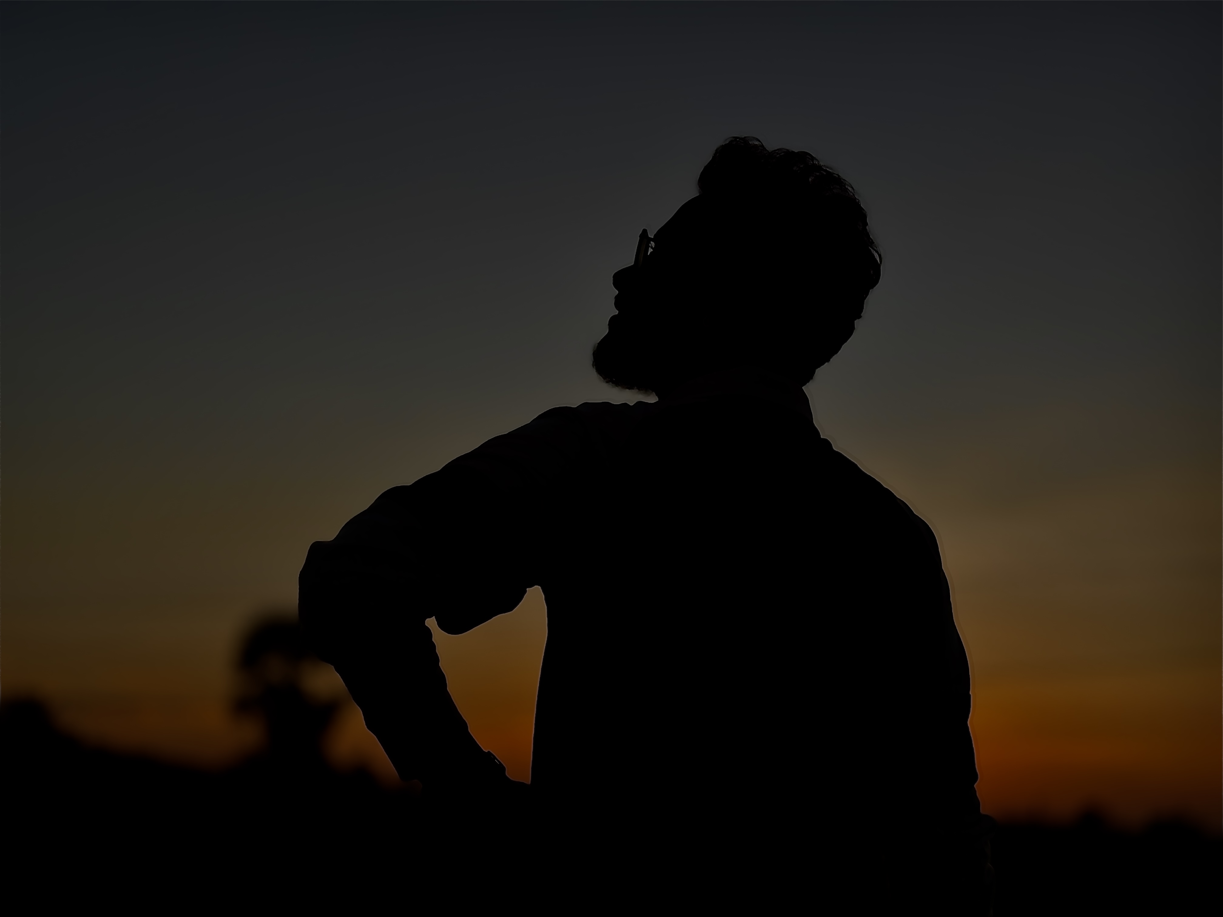 Teja Yantrapalli — wildlife photographer in the field with camera and telephoto lens